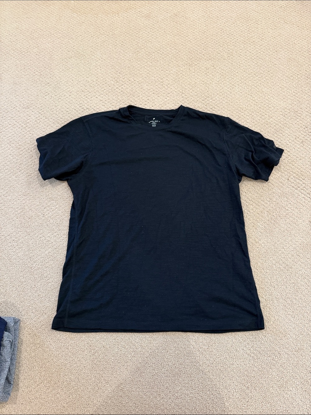Fabletics Work-Out Shirts (3 pack) - Picture 3 of 4